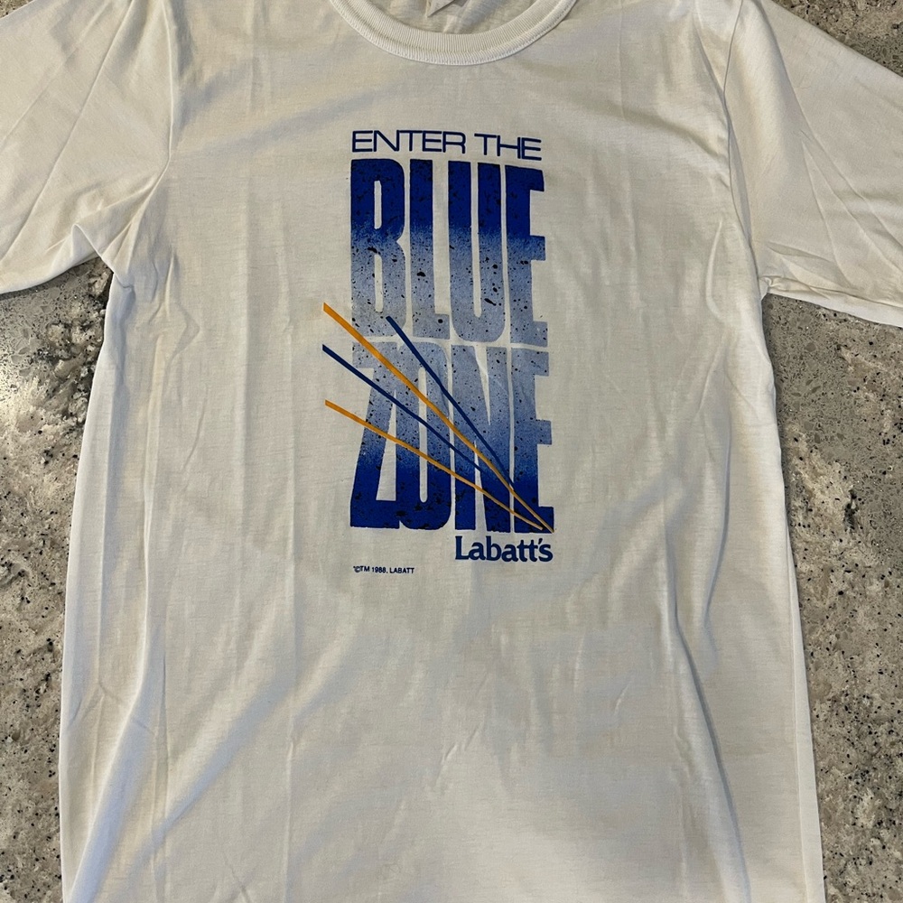 Vintage 1988 Labatt's White T-Shirt with Blue Graphic